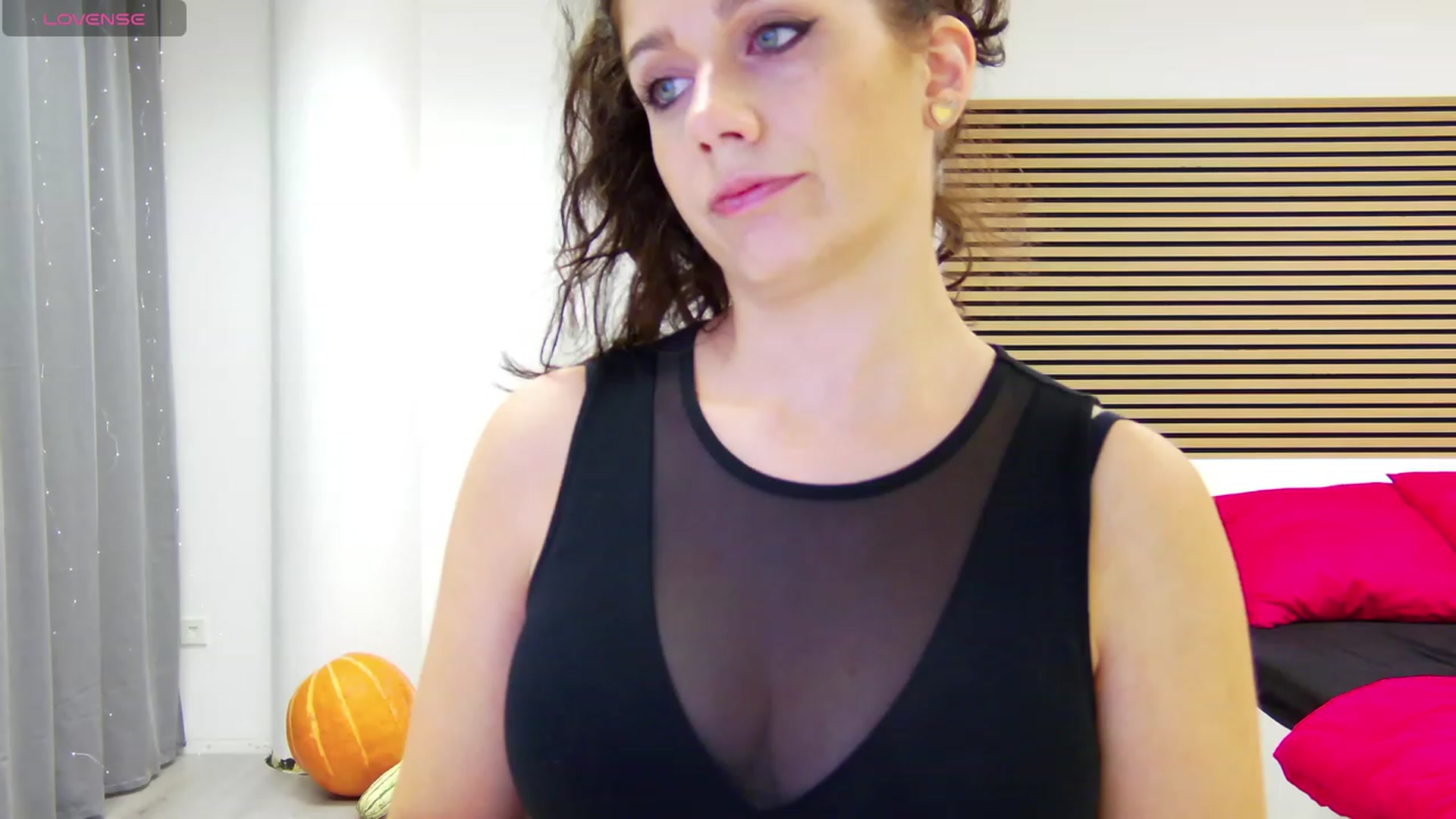 Gallery image thumbnail from Squirrel_MFC's myfreecams stream on, 10/16/2023, 21:05 image 5 of 20