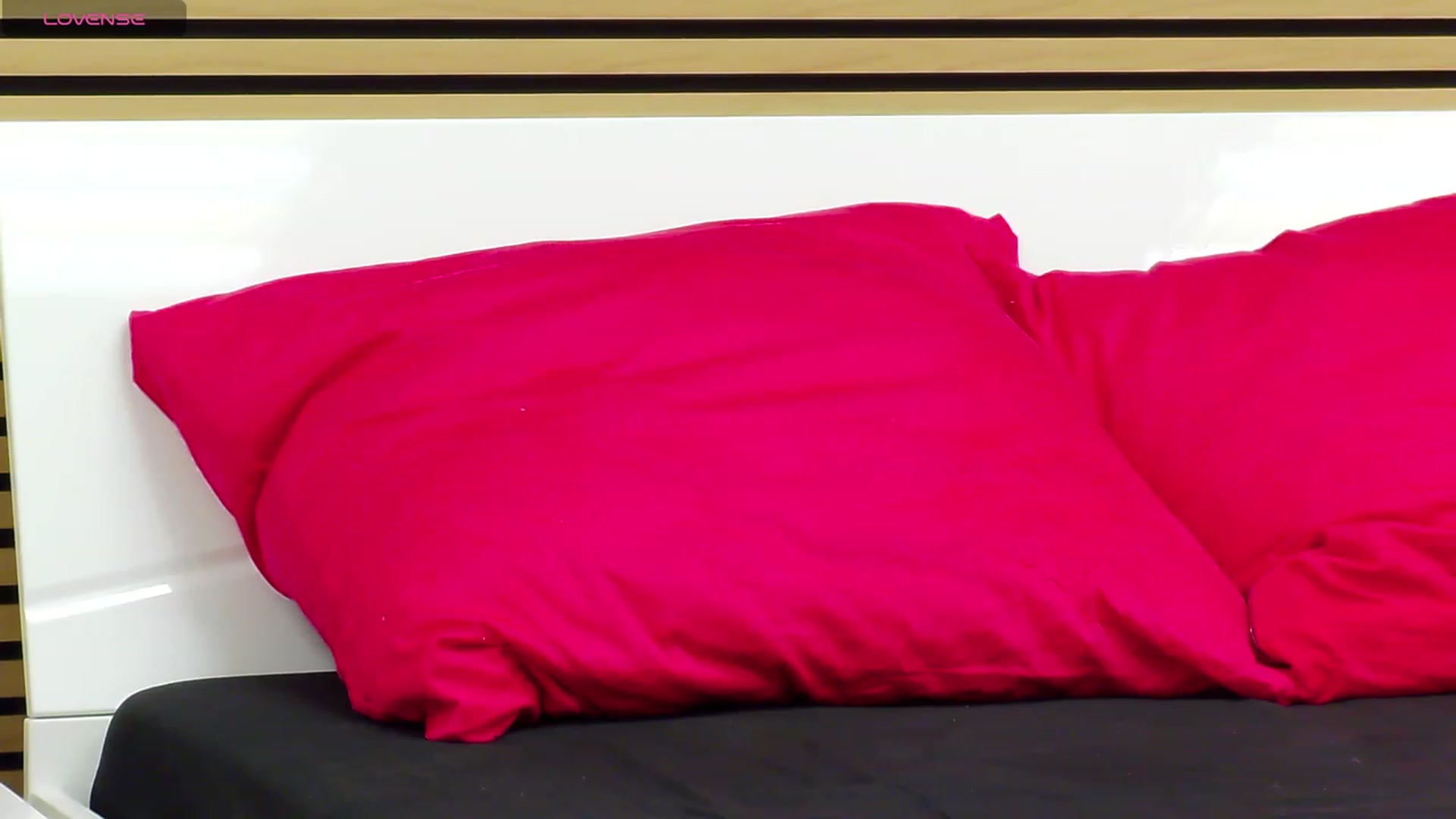 Gallery image thumbnail from Squirrel_MFC's myfreecams stream on, 10/19/2023, 21:43 image 17 of 20