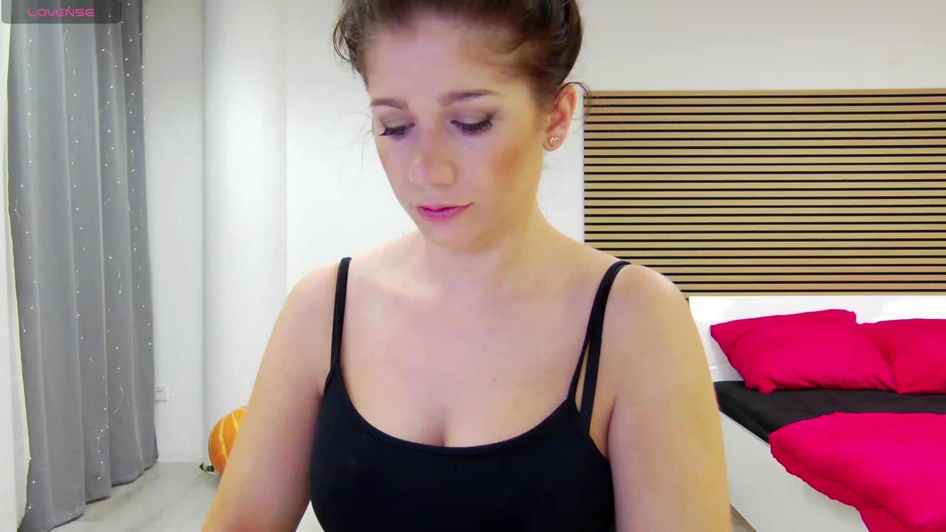 Gallery image thumbnail from Squirrel_MFC's myfreecams stream on, 10/28/2023, 22:54 image 4 of 20