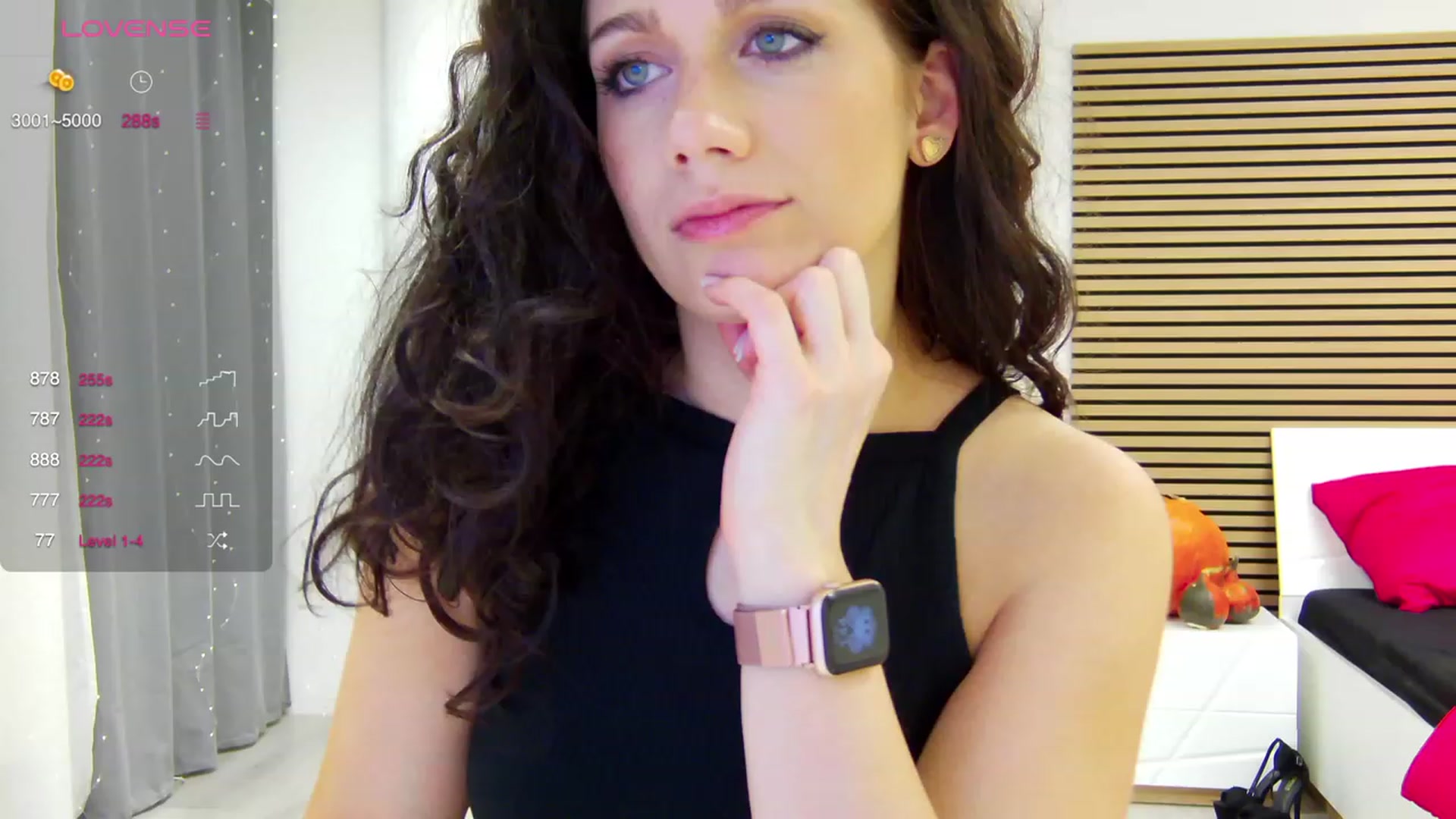 Gallery image thumbnail from Squirrel_MFC's myfreecams stream on, 10/31/2023, 24:49 image 12 of 20