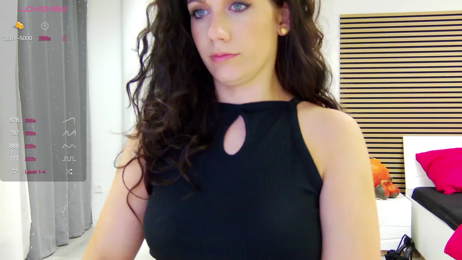 Gallery image thumbnail from Squirrel_MFC's myfreecams stream on, 10/31/2023, 24:49 image 20 of 20