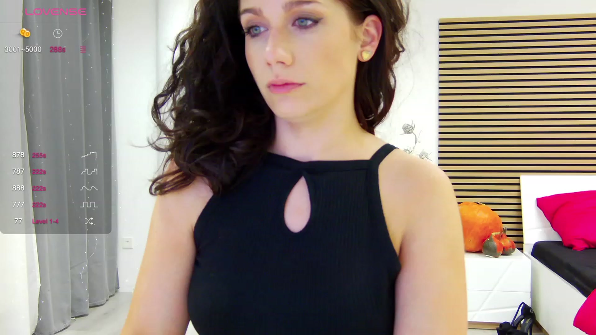 Gallery image thumbnail from Squirrel_MFC's myfreecams stream on, 10/31/2023, 24:49 image 3 of 20