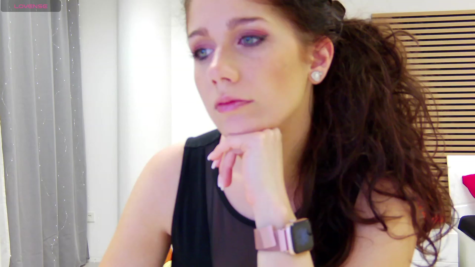 Gallery image thumbnail from Squirrel_MFC's myfreecams stream on, 10/31/2023, 21:30 image 4 of 20