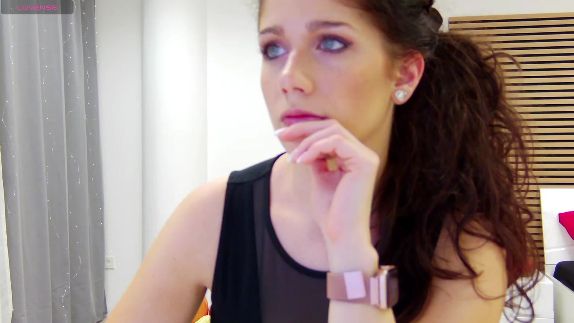 Gallery image thumbnail from Squirrel_MFC's myfreecams stream on, 10/31/2023, 21:30 image 9 of 20