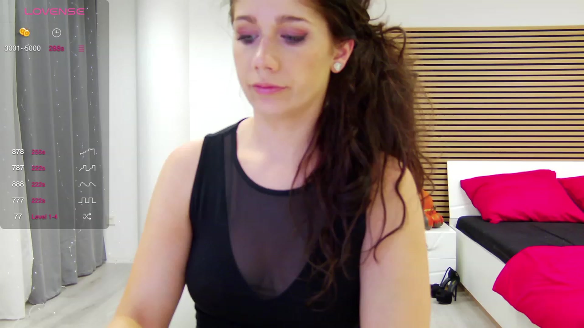 Gallery image thumbnail from Squirrel_MFC's myfreecams stream on, 11/01/2023, 01:14 image 12 of 20