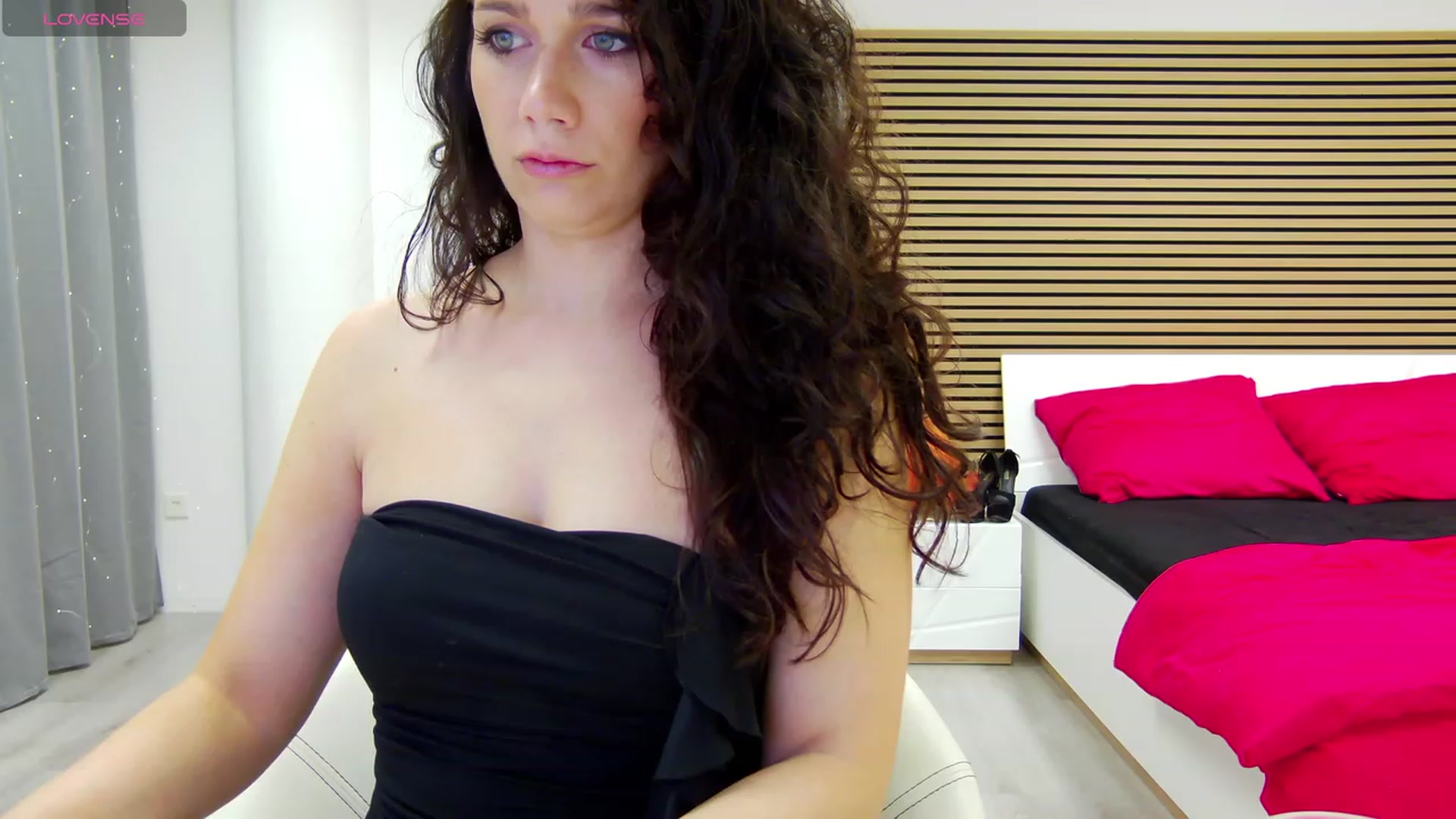 Gallery image thumbnail from Squirrel_MFC's myfreecams stream on, 11/01/2023, 21:49 image 5 of 20