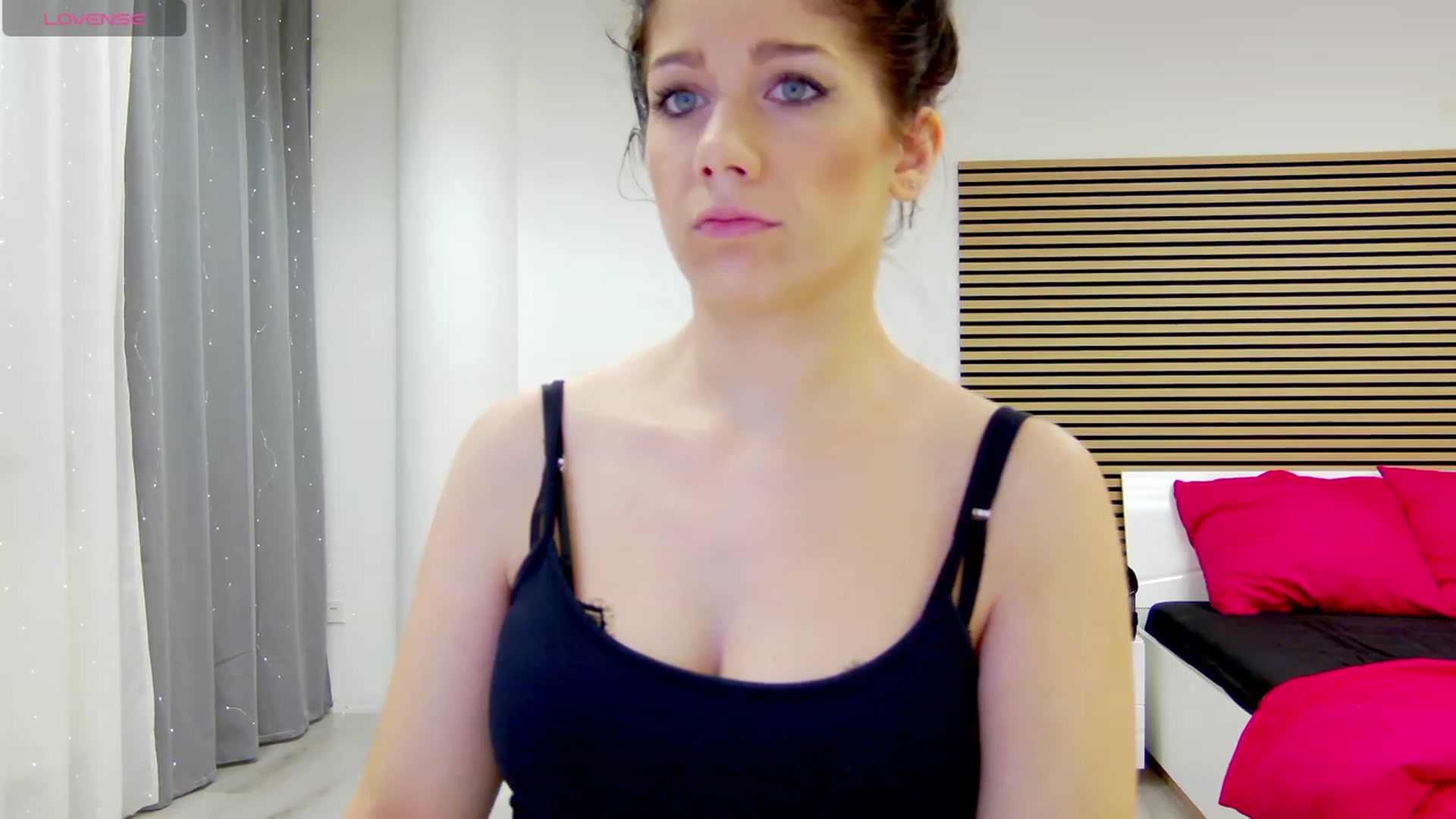Gallery image thumbnail from Squirrel_MFC's myfreecams stream on, 11/10/2023, 22:11 image 12 of 20