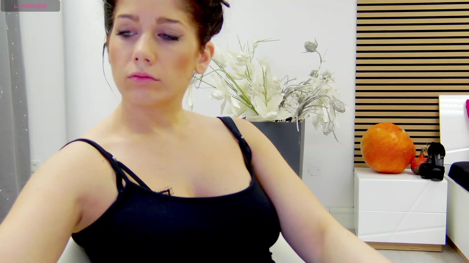Gallery image thumbnail from Squirrel_MFC's myfreecams stream on, 11/10/2023, 22:11 image 18 of 20