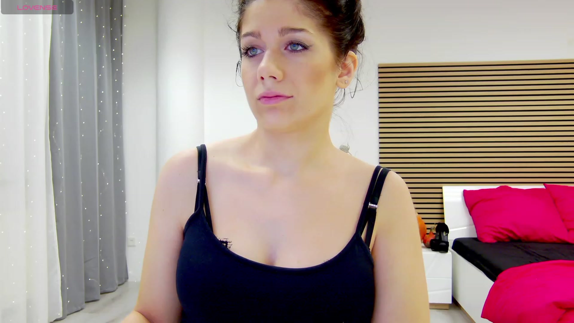 Gallery image thumbnail from Squirrel_MFC's myfreecams stream on, 11/10/2023, 22:11 image 3 of 20