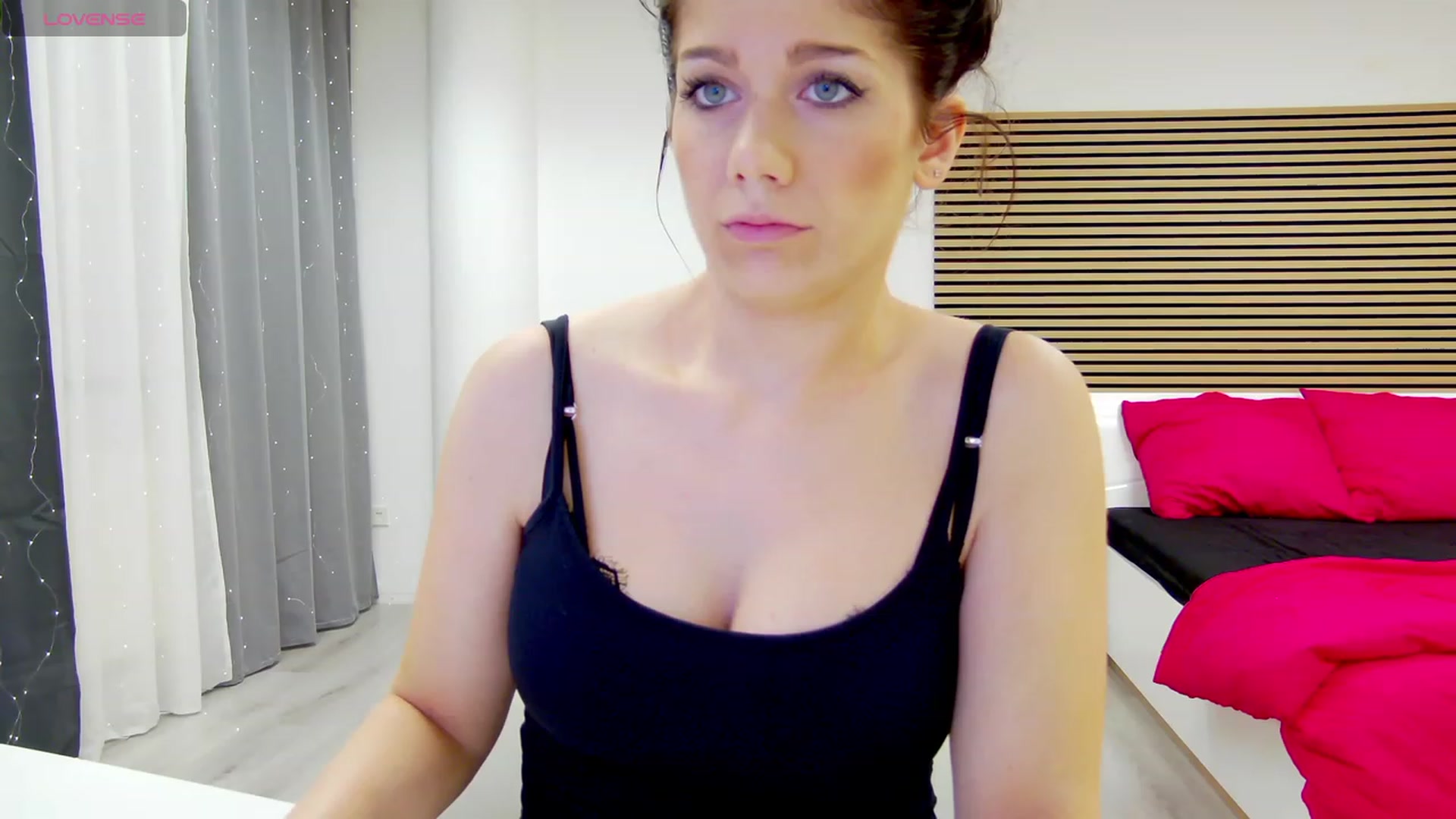 Gallery image thumbnail from Squirrel_MFC's myfreecams stream on, 11/10/2023, 22:11 image 20 of 20