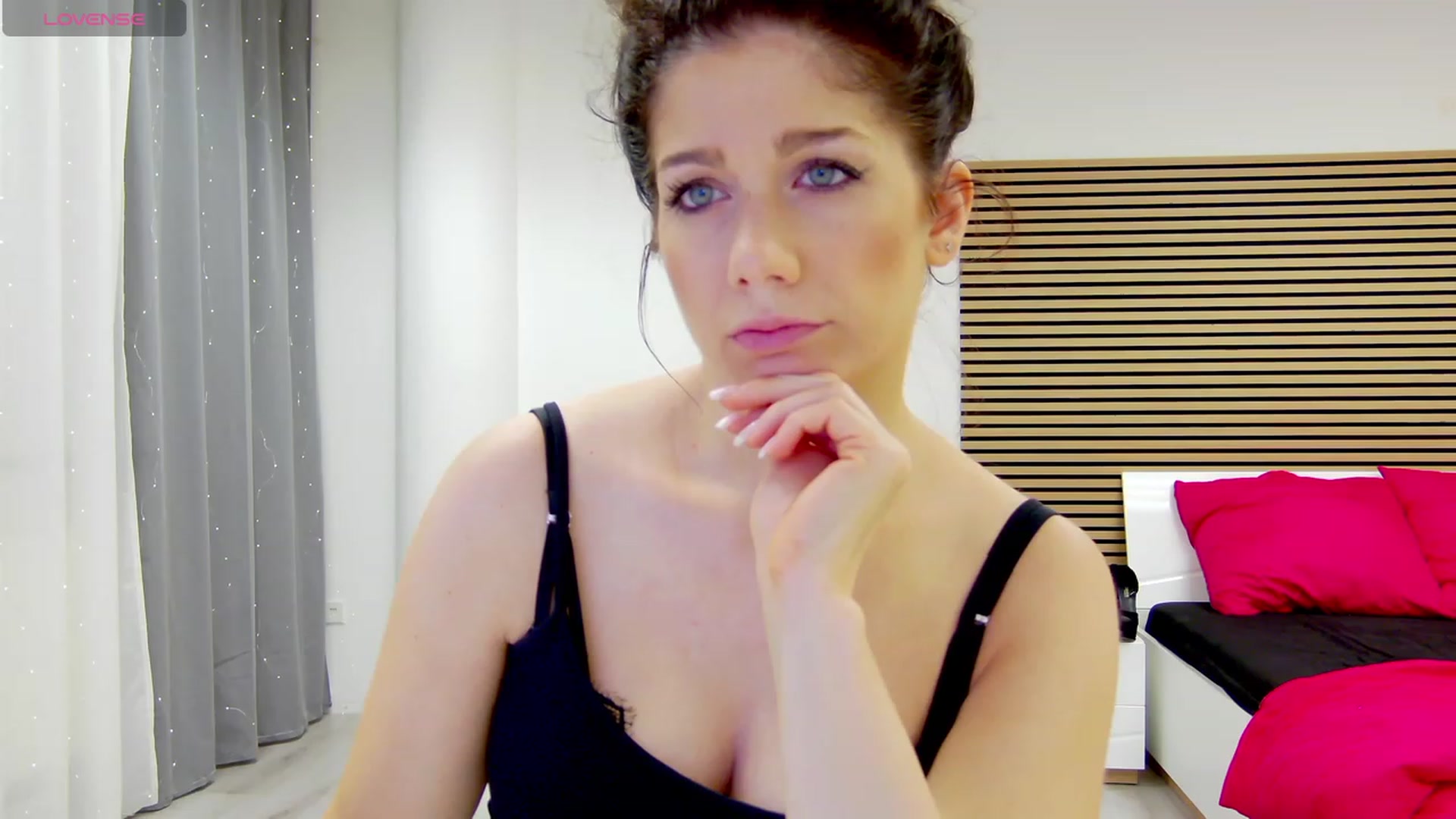 Gallery image thumbnail from Squirrel_MFC's myfreecams stream on, 11/10/2023, 22:11 image 15 of 20