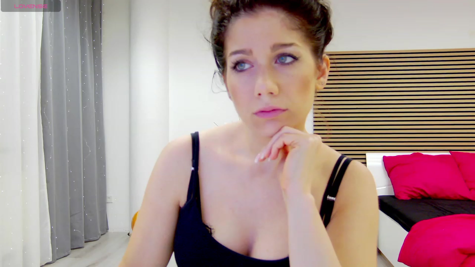 Gallery image thumbnail from Squirrel_MFC's myfreecams stream on, 11/10/2023, 22:11 image 6 of 20