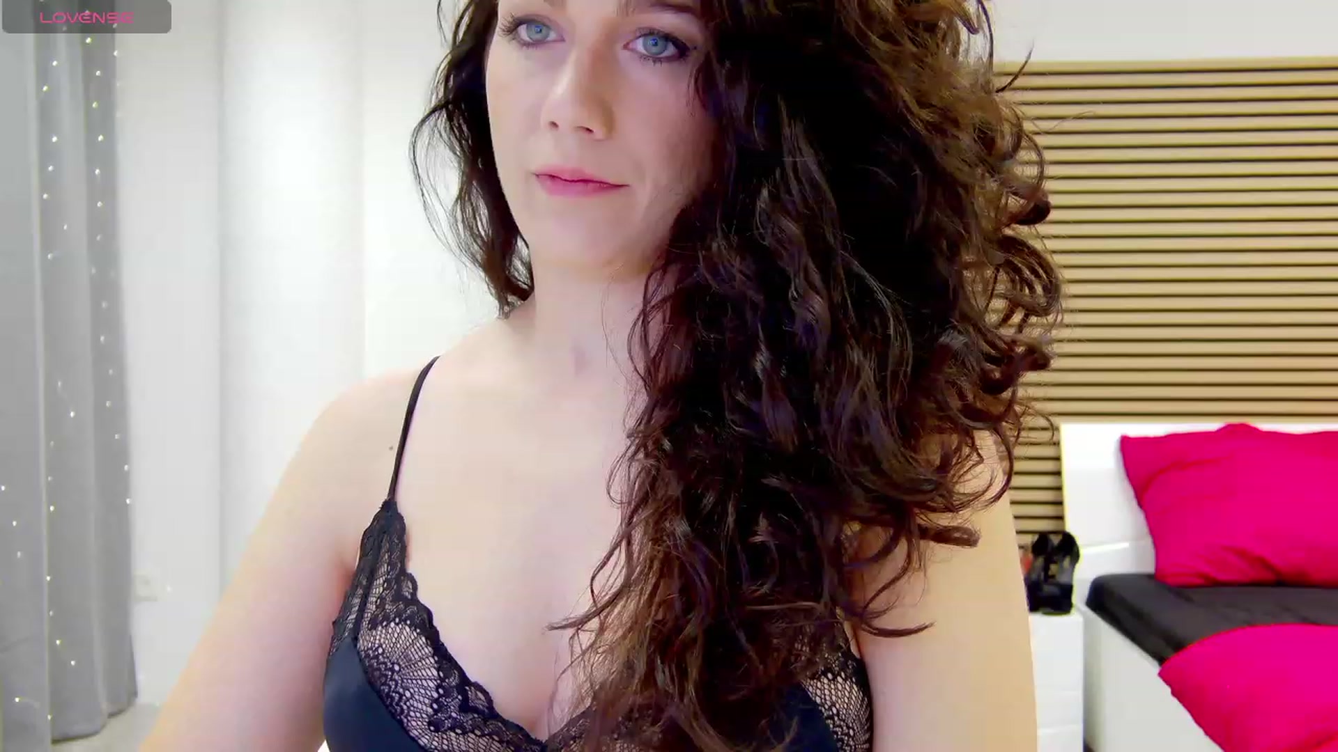 Gallery image thumbnail from Squirrel_MFC's myfreecams stream on, 11/11/2023, 23:42 image 6 of 20