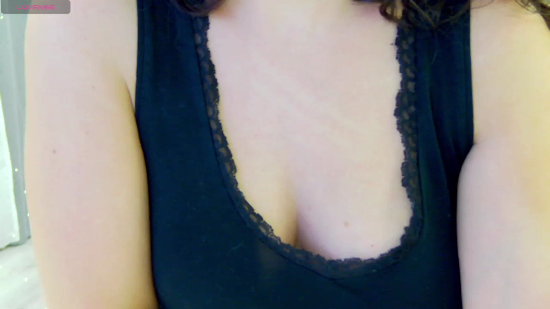 Gallery image thumbnail from Squirrel_MFC's myfreecams stream on, 11/15/2023, 24:02 image 16 of 20