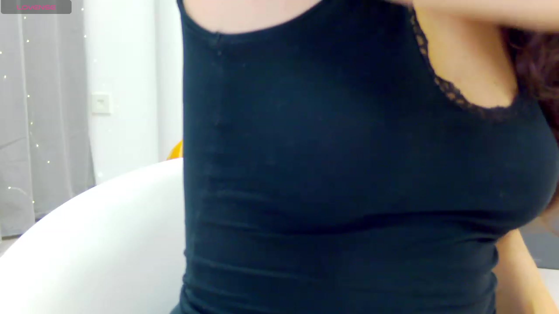 Gallery image thumbnail from Squirrel_MFC's myfreecams stream on, 11/15/2023, 24:02 image 14 of 20
