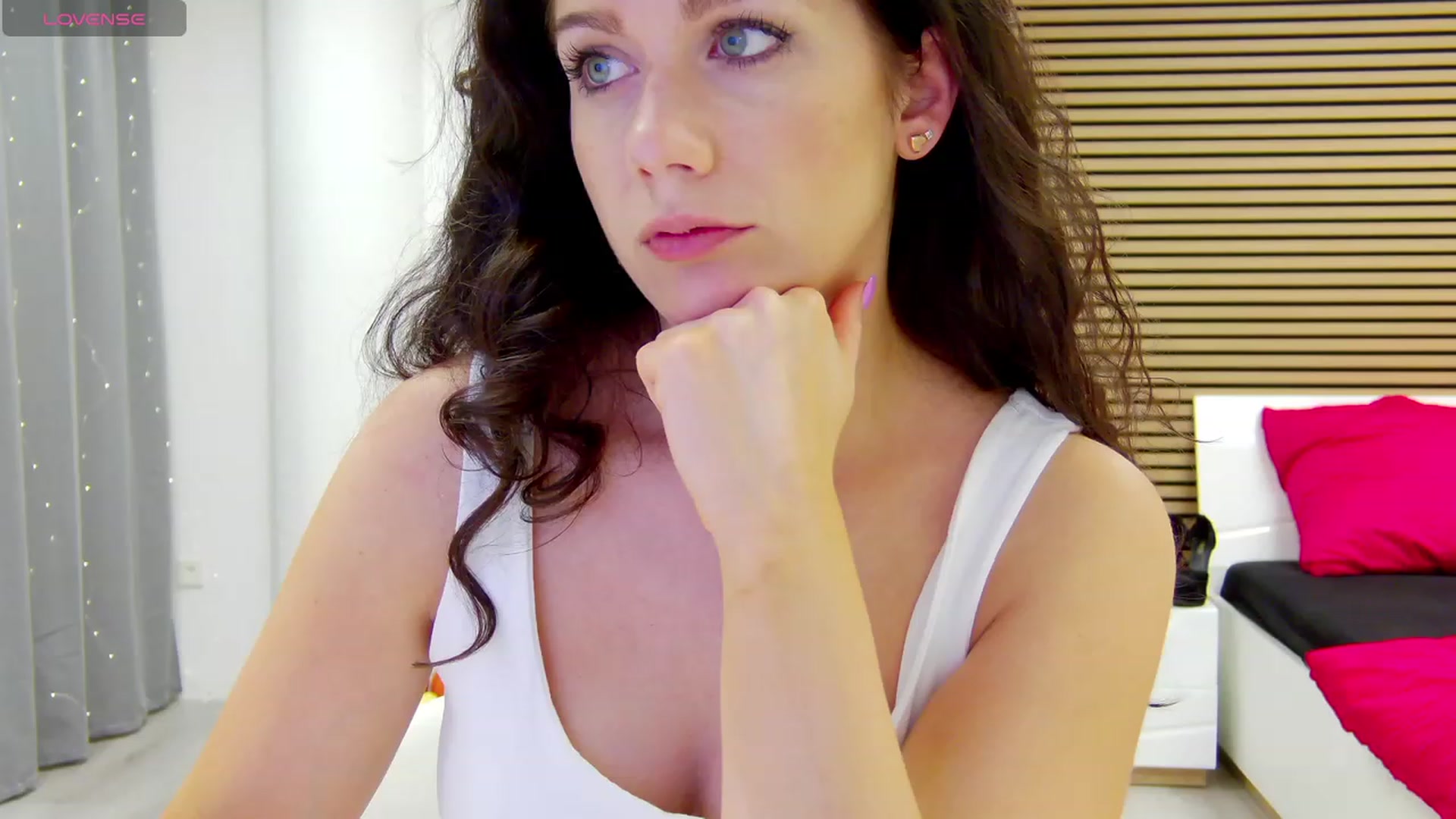 Gallery image thumbnail from Squirrel_MFC's myfreecams stream on, 11/15/2023, 24:40 image 7 of 20