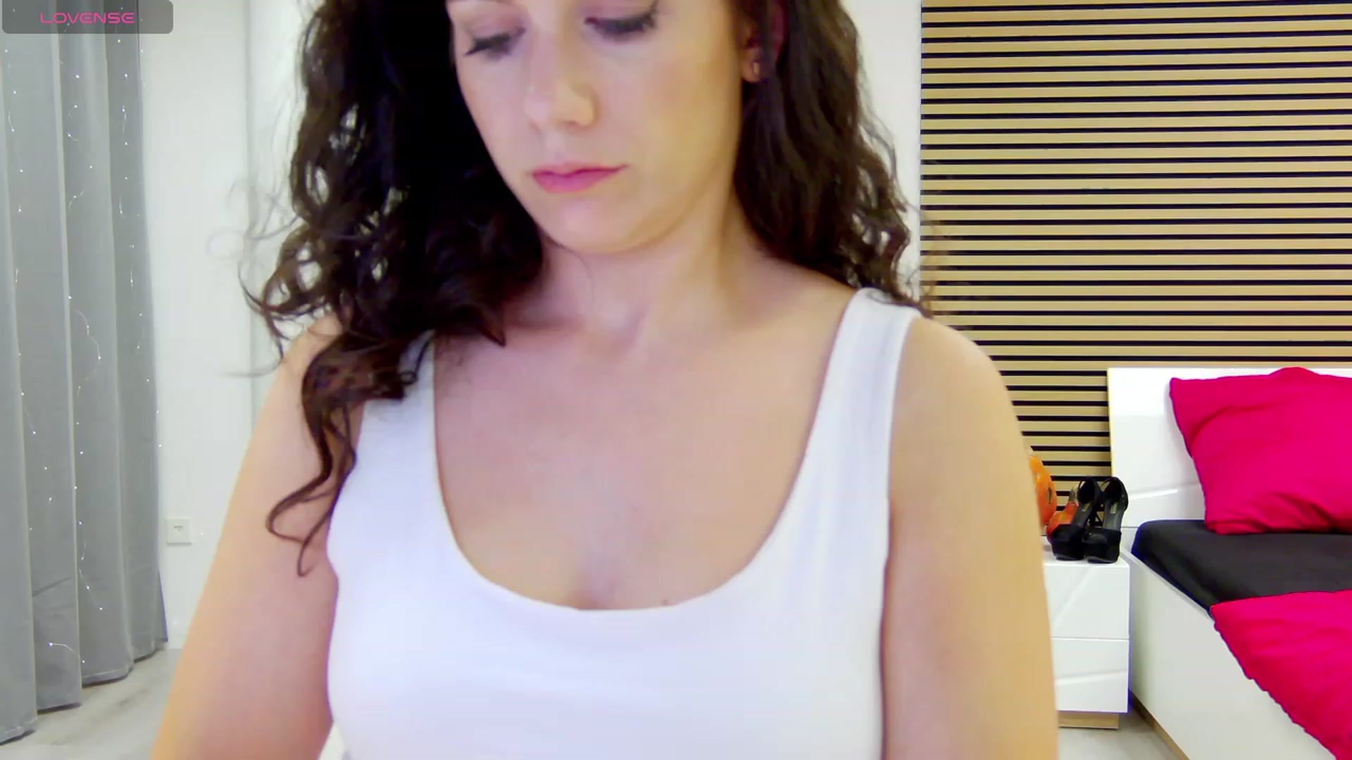 Gallery image thumbnail from Squirrel_MFC's myfreecams stream on, 11/15/2023, 24:40 image 10 of 20