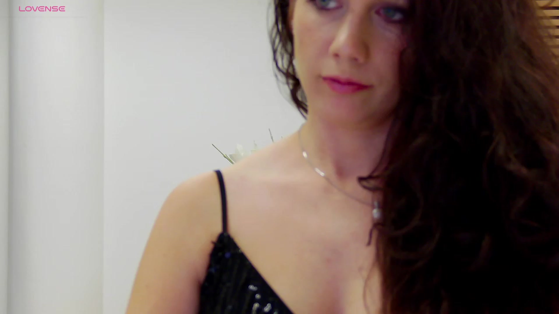 Gallery image thumbnail from Squirrel_MFC's myfreecams stream on, 11/24/2023, 01:12 image 17 of 20
