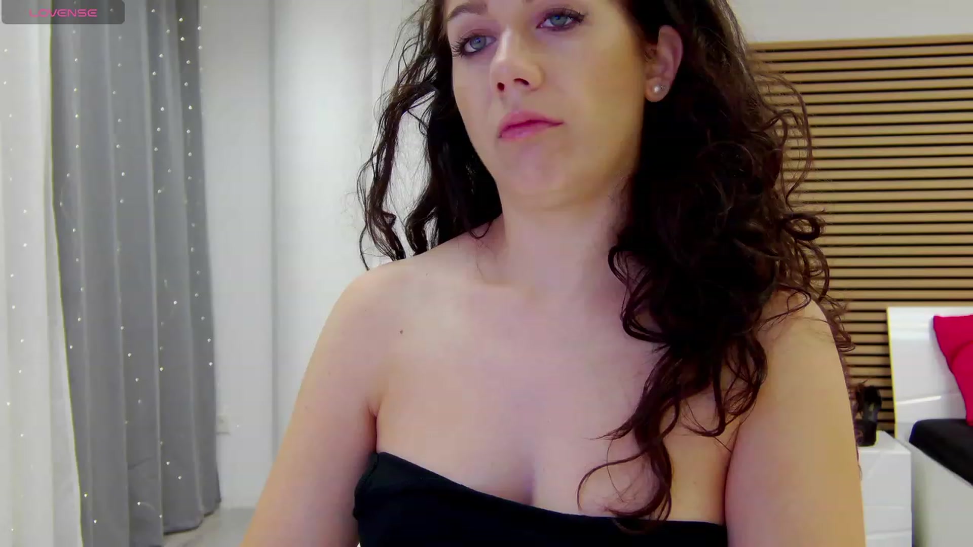 Gallery image thumbnail from Squirrel_MFC's myfreecams stream on, 11/24/2023, 23:55 image 7 of 20