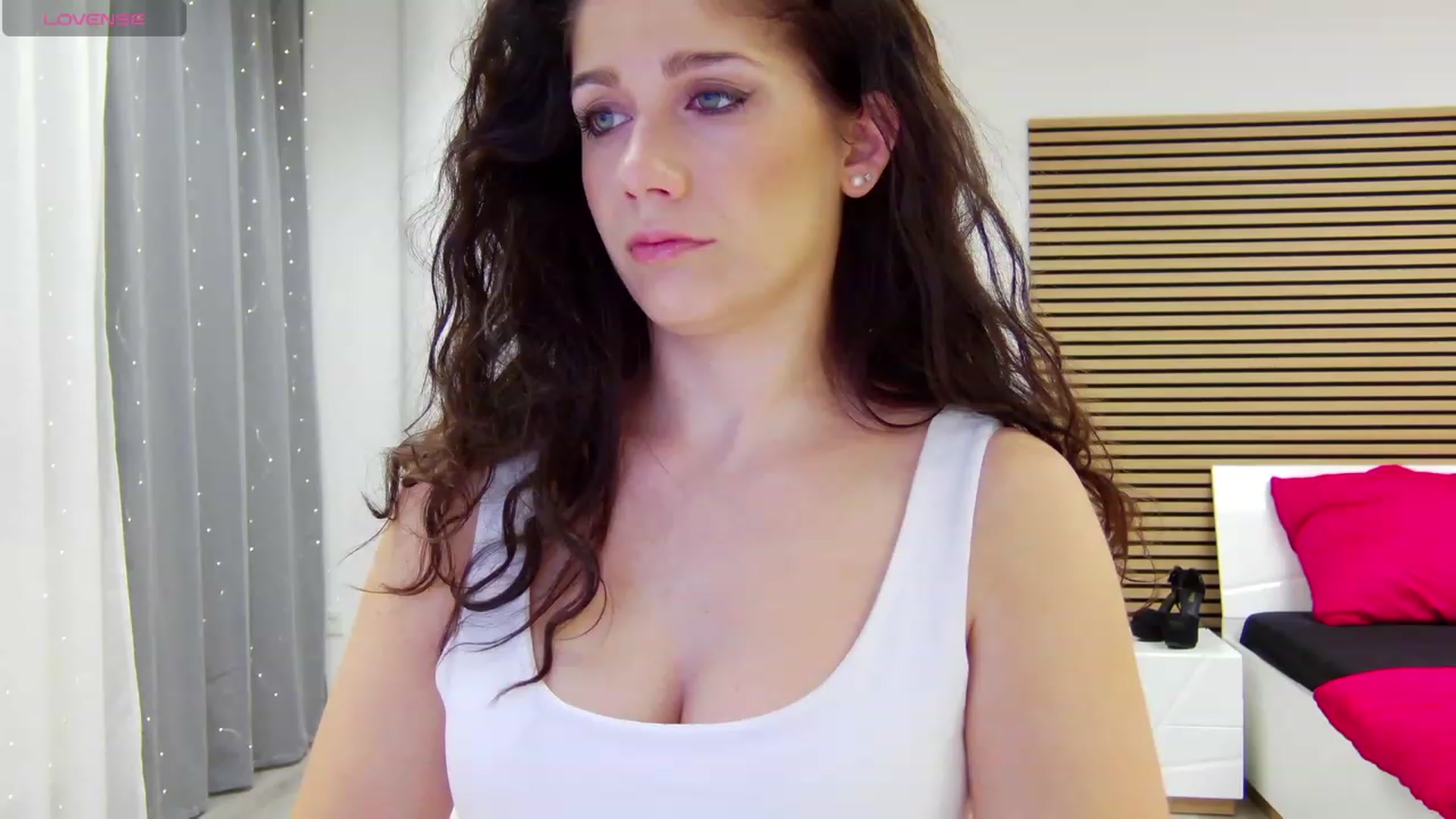 Gallery image thumbnail from Squirrel_MFC's myfreecams stream on, 11/26/2023, 24:14 image 3 of 20