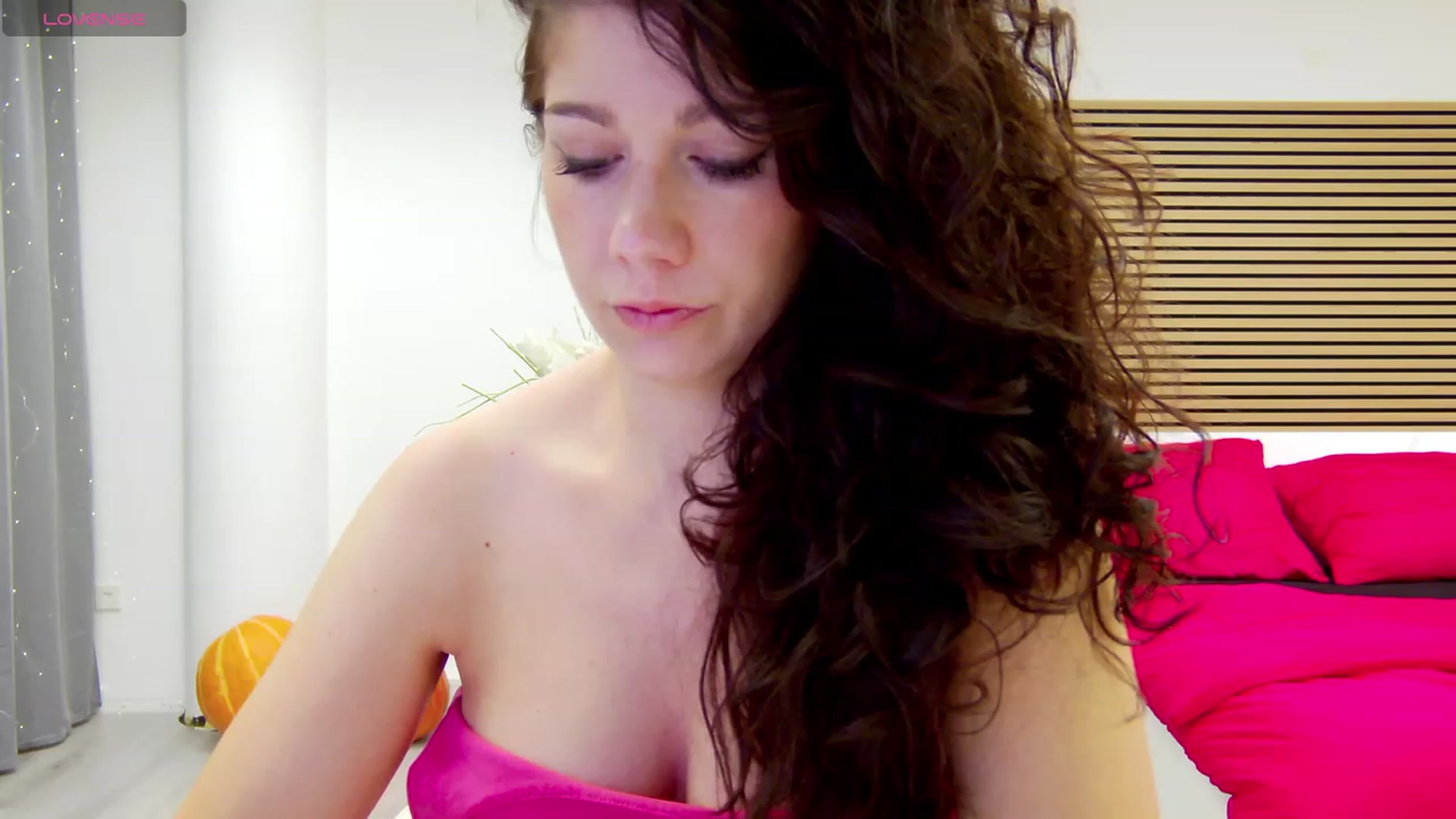 Gallery image thumbnail from Squirrel_MFC's myfreecams stream on, 12/02/2023, 22:38 image 19 of 20