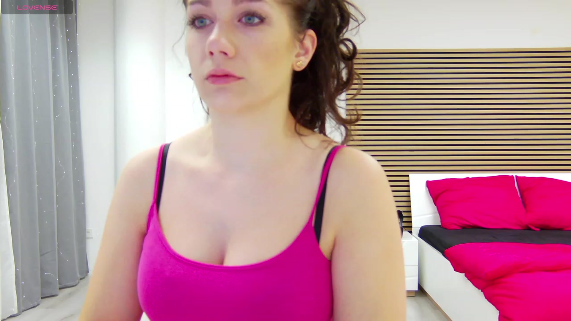 Gallery image thumbnail from Squirrel_MFC's myfreecams stream on, 12/05/2023, 23:00 image 3 of 20