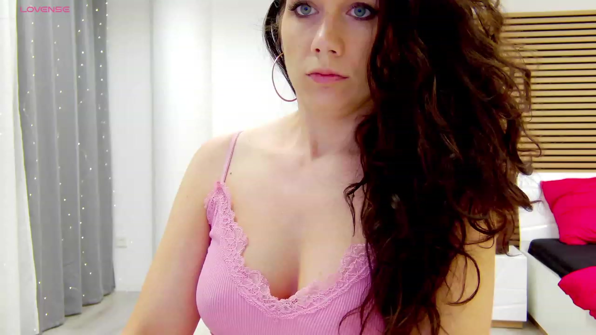 Gallery image thumbnail from Squirrel_MFC's myfreecams stream on, 12/10/2023, 01:39 image 19 of 20