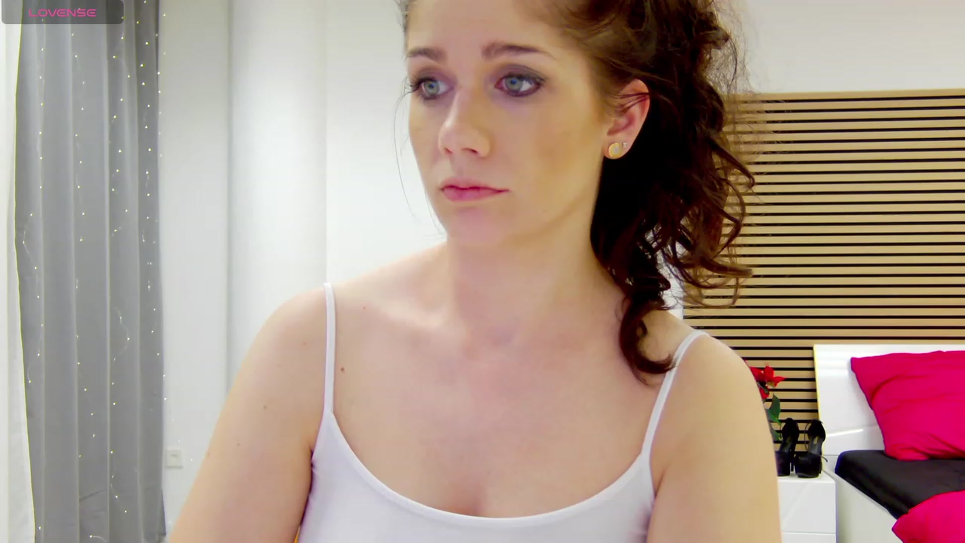 Gallery image thumbnail from Squirrel_MFC's myfreecams stream on, 12/12/2023, 01:52 image 1 of 20