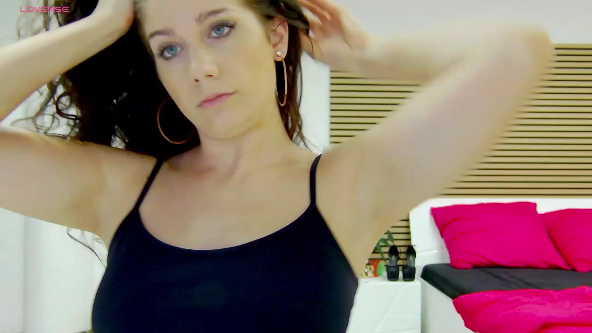 Gallery image thumbnail from Squirrel_MFC's myfreecams stream on, 12/13/2023, 01:27 image 18 of 20