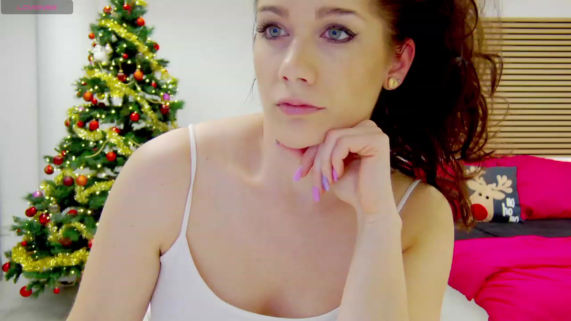 Gallery image thumbnail from Squirrel_MFC's myfreecams stream on, 12/14/2023, 23:24 image 14 of 20