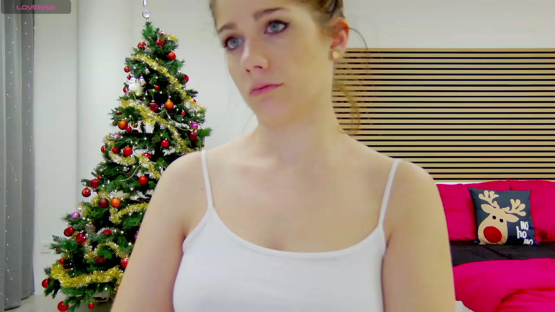 Gallery image thumbnail from Squirrel_MFC's myfreecams stream on, 12/15/2023, 01:30 image 18 of 20