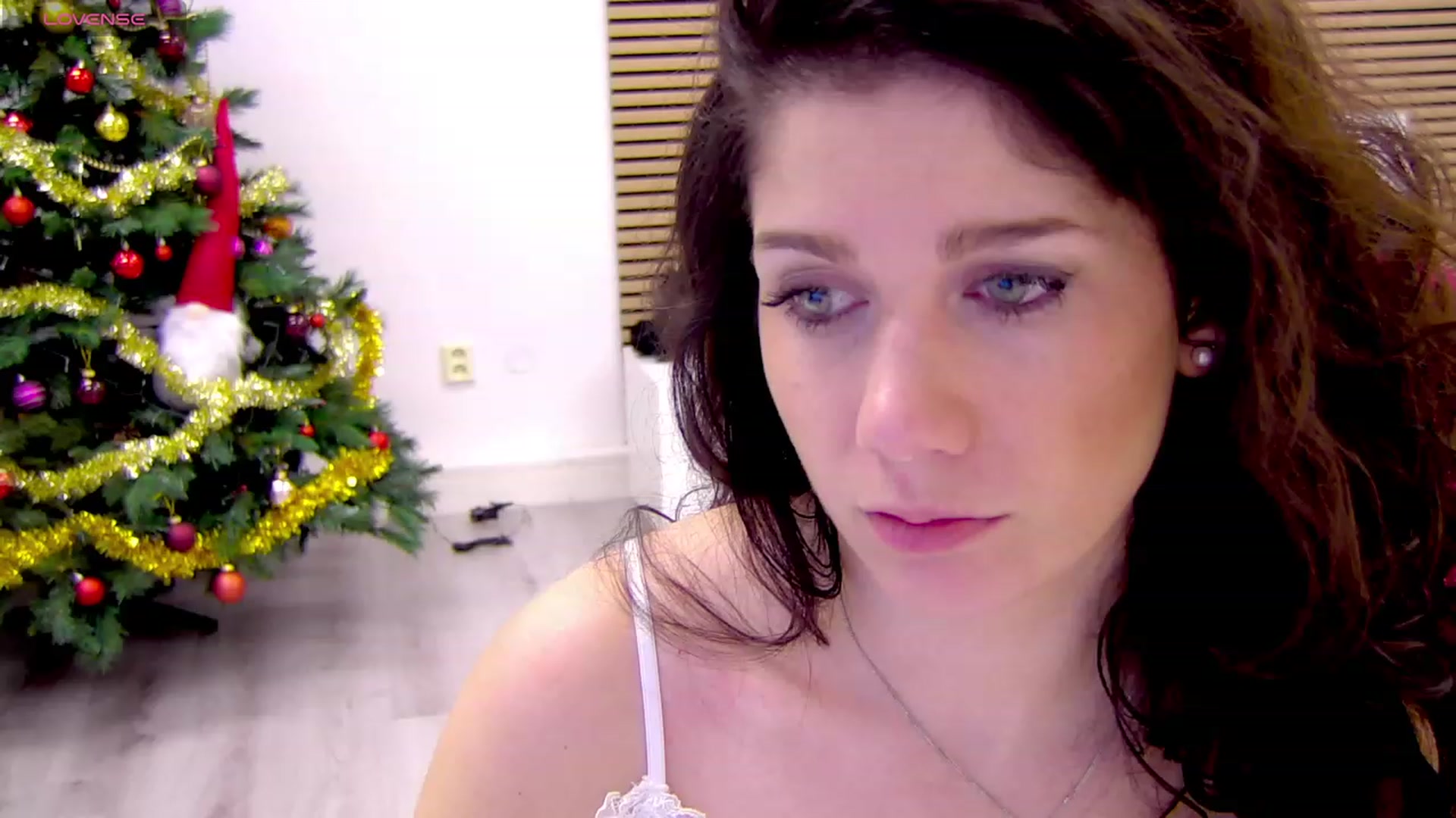 Gallery image thumbnail from Squirrel_MFC's myfreecams stream on, 01/09/2024, 01:19 image 7 of 20