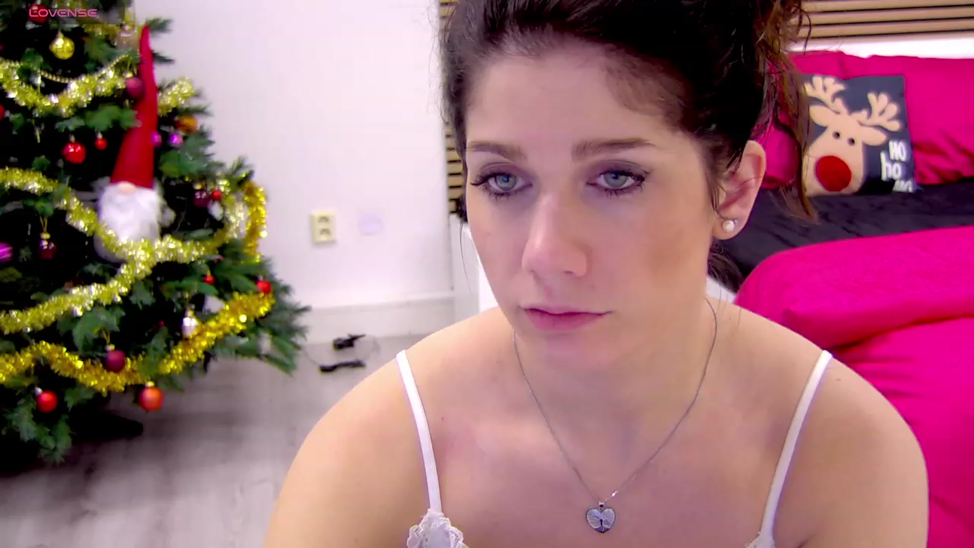 Gallery image thumbnail from Squirrel_MFC's myfreecams stream on, 01/09/2024, 01:19 image 12 of 20