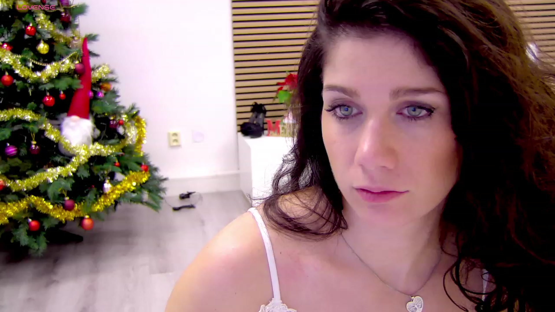 Gallery image thumbnail from Squirrel_MFC's myfreecams stream on, 01/09/2024, 01:19 image 5 of 20
