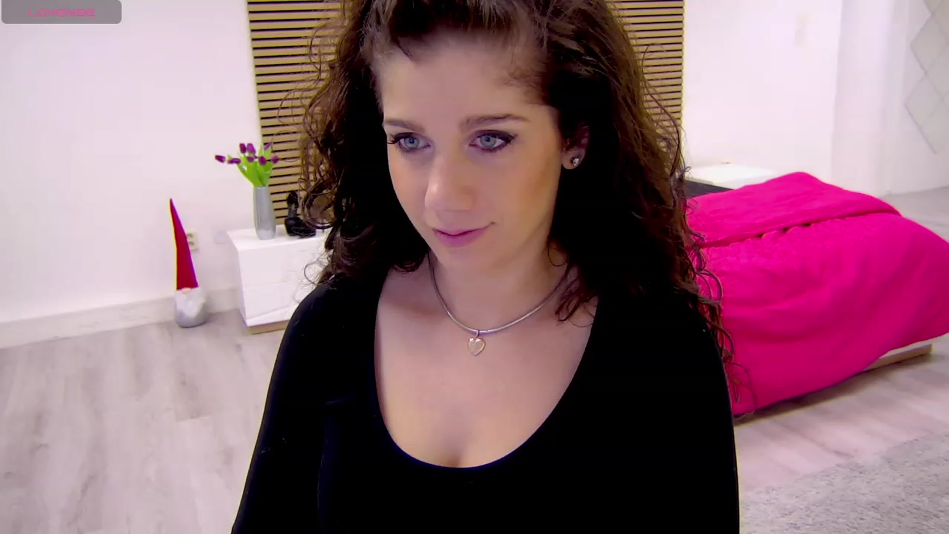 Gallery image thumbnail from Squirrel_MFC's myfreecams stream on, 02/10/2024, 21:48 image 8 of 20