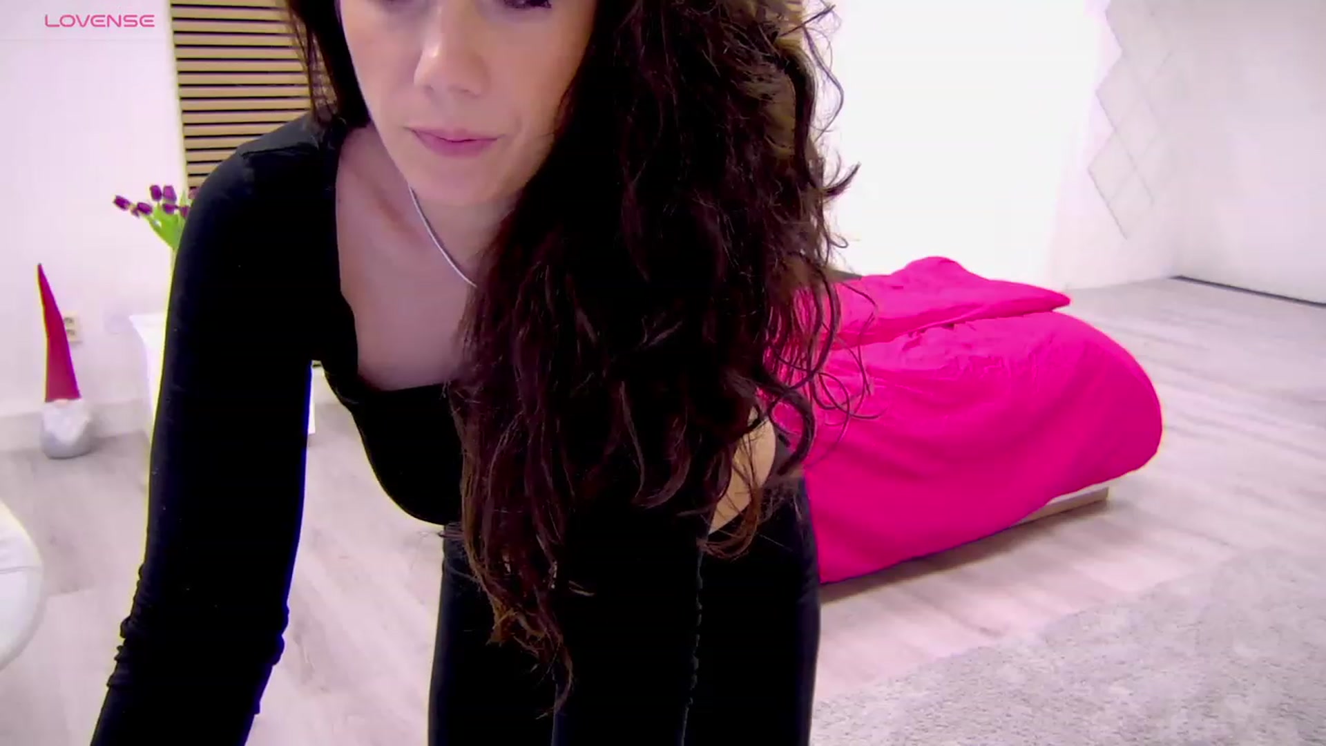 Gallery image thumbnail from Squirrel_MFC's myfreecams stream on, 02/11/2024, 24:18 image 7 of 20