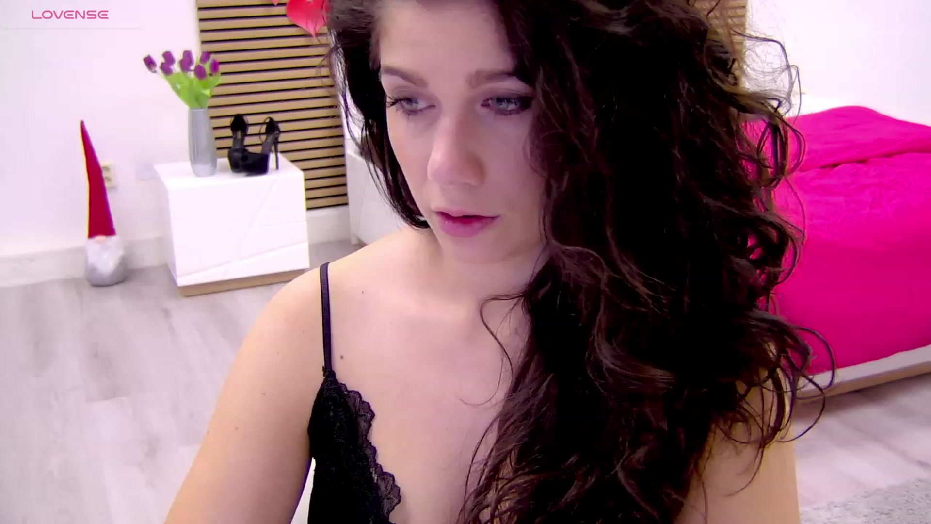 Gallery image thumbnail from Squirrel_MFC's myfreecams stream on, 02/12/2024, 24:02 image 10 of 20