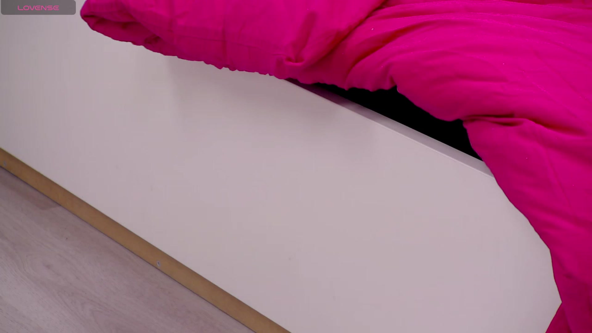 Gallery image thumbnail from Squirrel_MFC's myfreecams stream on, 03/16/2024, 23:35 image 20 of 20