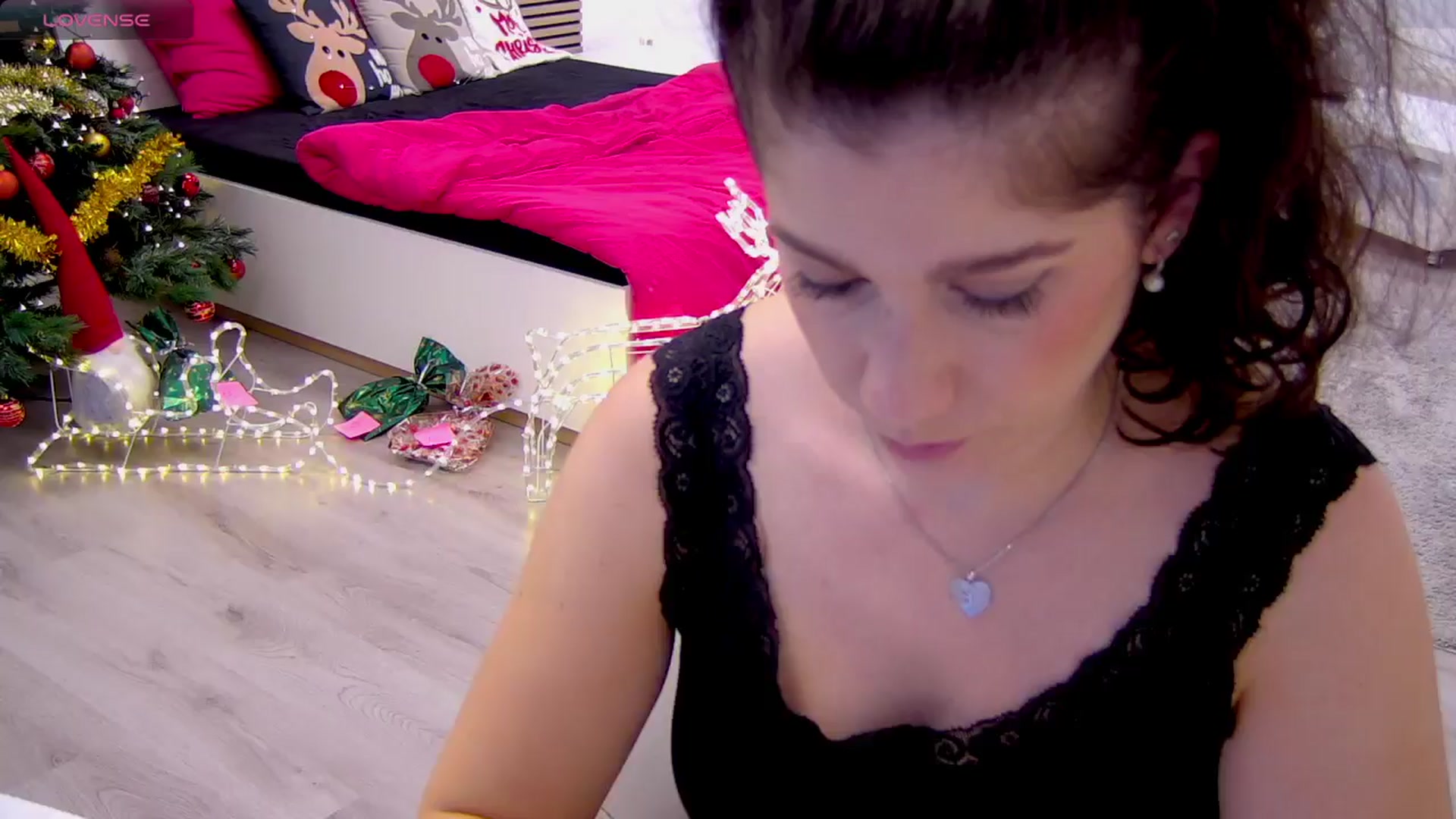 Gallery image thumbnail from Squirrel_MFC's myfreecams stream on, 12/20/2024, 12:50 image 7 of 20