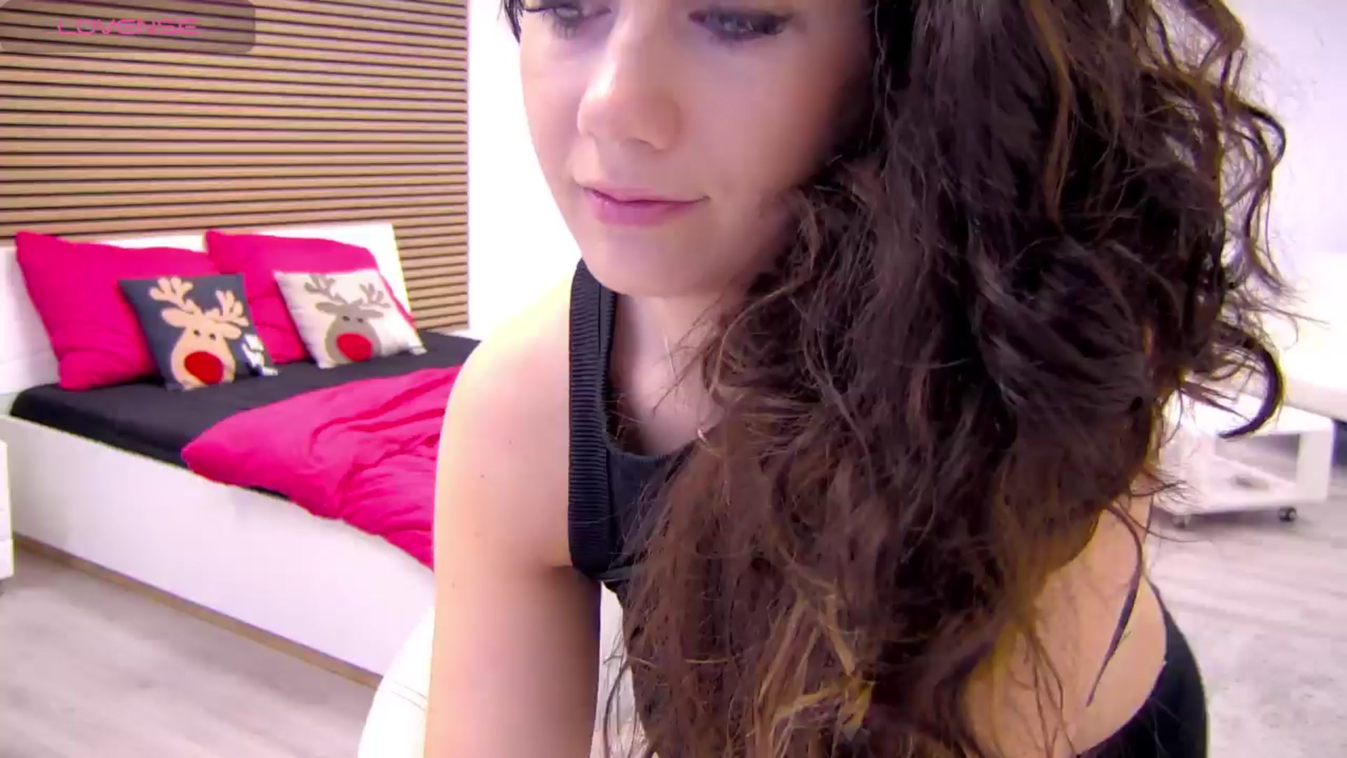 Gallery image thumbnail from Squirrel_MFC's myfreecams stream on, 04/16/2025, 05:46 image 10 of 20