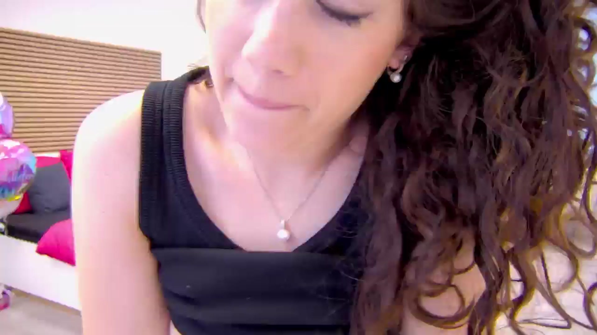 Gallery image thumbnail from Squirrel_MFC's myfreecams stream on, 05/20/2025, 07:08 image 1 of 20