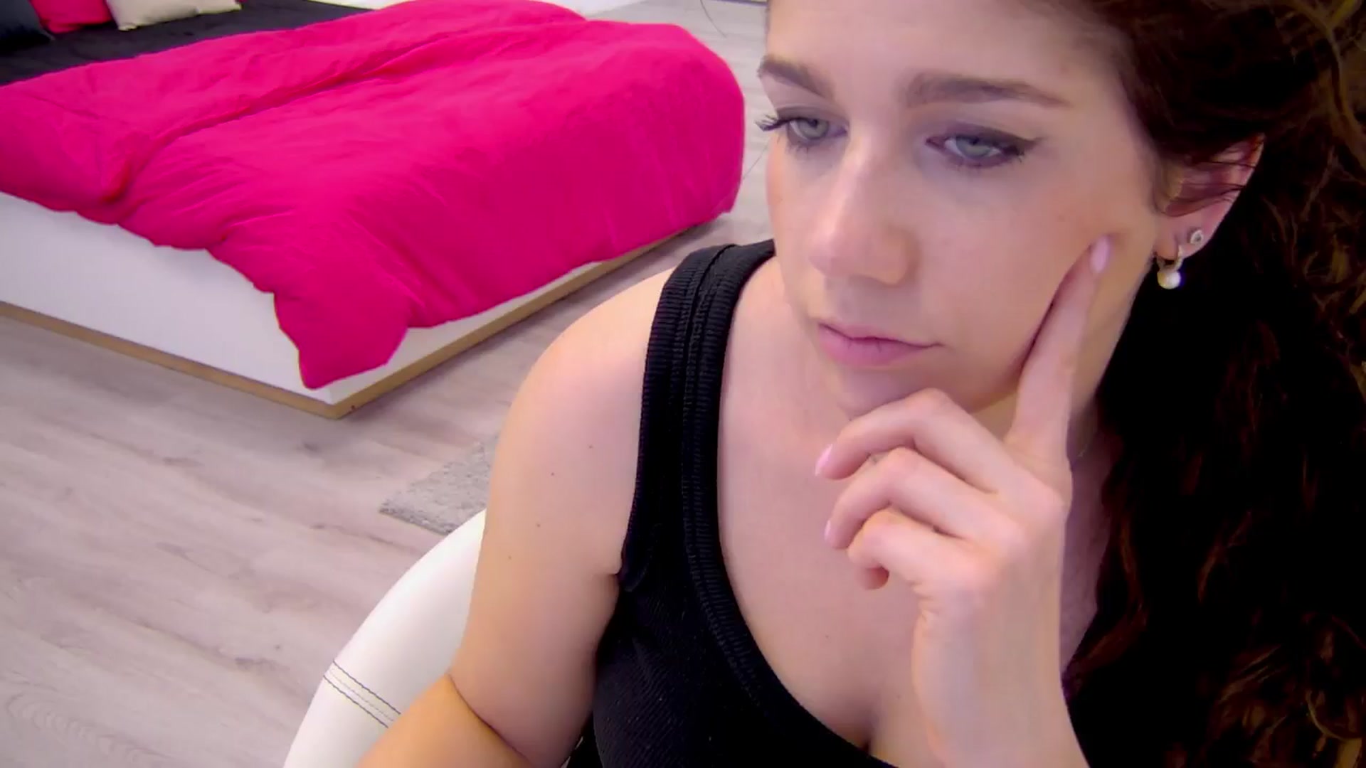 Gallery image thumbnail from Squirrel_MFC's myfreecams stream on, 05/20/2025, 07:08 image 4 of 20