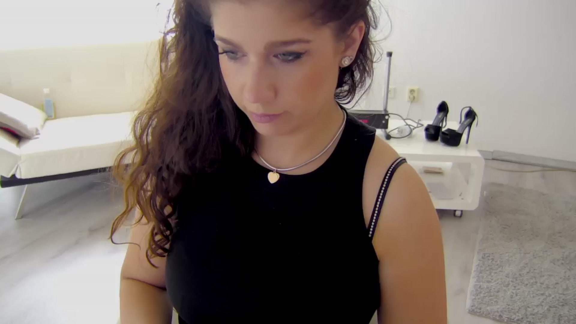 Gallery image thumbnail from Squirrel_MFC's myfreecams stream on, 08/24/2025, 15:17 image 5 of 20