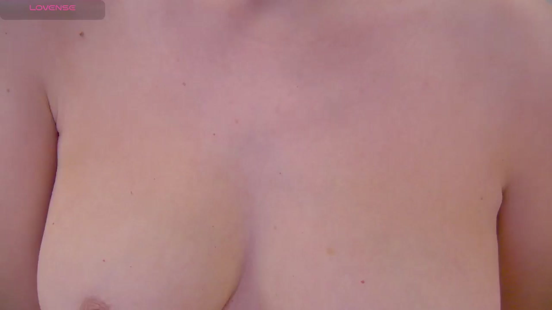 Gallery image thumbnail from Squirrel_MFC's myfreecams stream on, 10/17/2025, 01:17 image 10 of 20