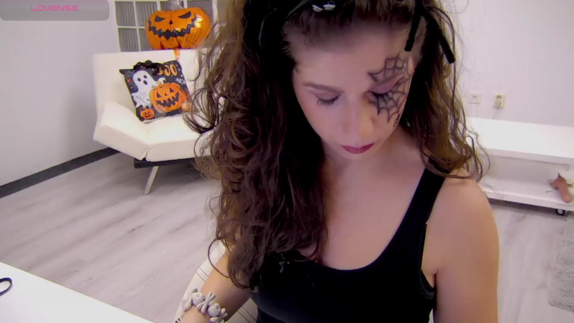Gallery image thumbnail from Squirrel_MFC's myfreecams stream on, 11/01/2025, 24:02 image 2 of 20