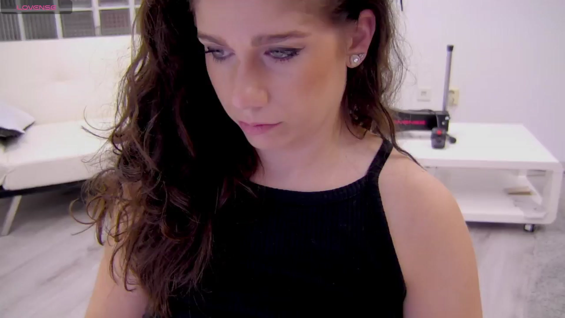 Gallery image thumbnail from Squirrel_MFC's myfreecams stream on, 11/14/2025, 24:32 image 13 of 20