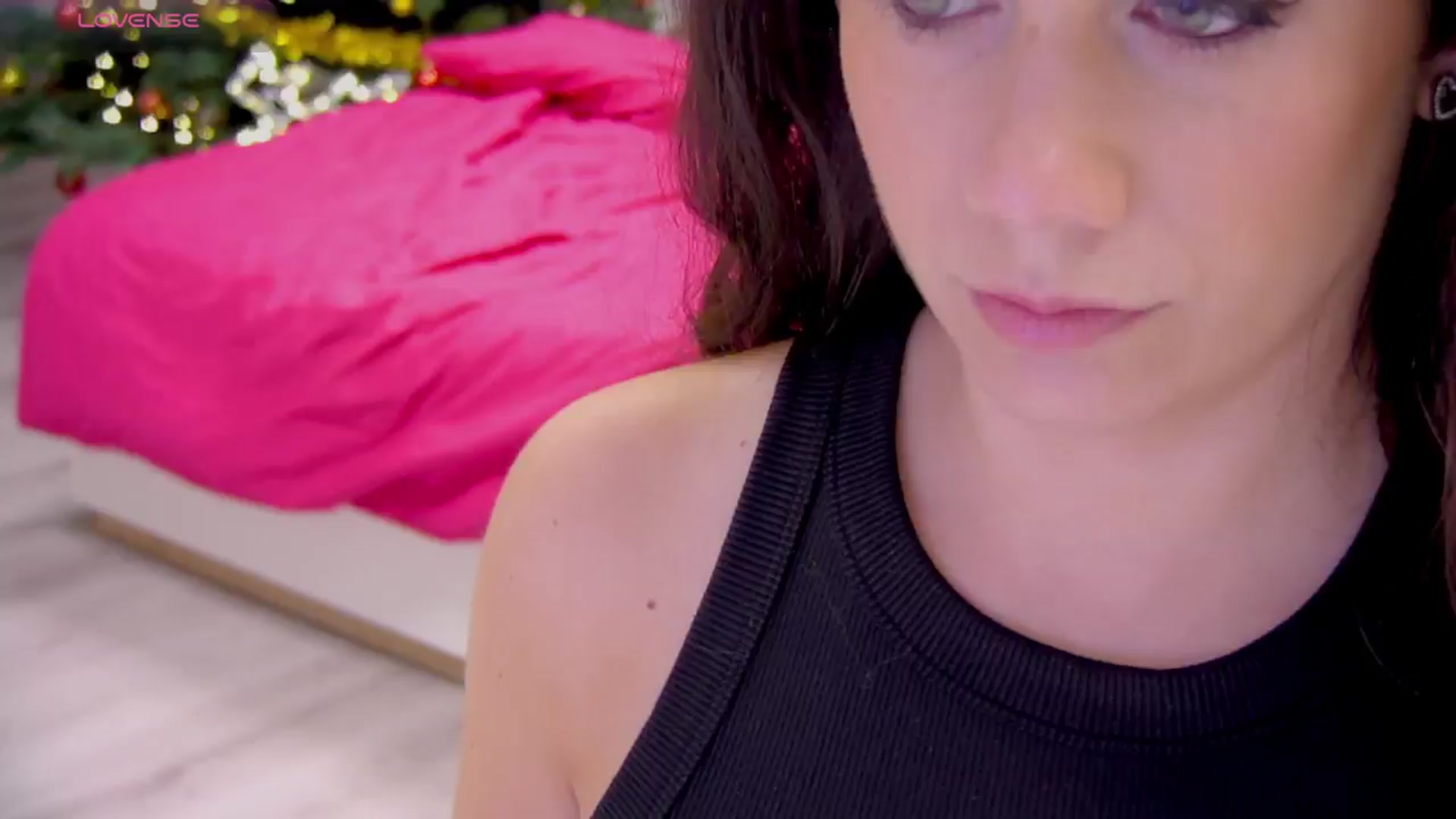 Gallery image thumbnail from Squirrel_MFC's myfreecams stream on, 01/03/2026, 23:35 image 2 of 20