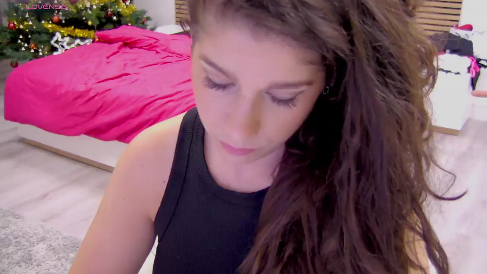 Gallery image thumbnail from Squirrel_MFC's myfreecams stream on, 01/03/2026, 23:35 image 3 of 20