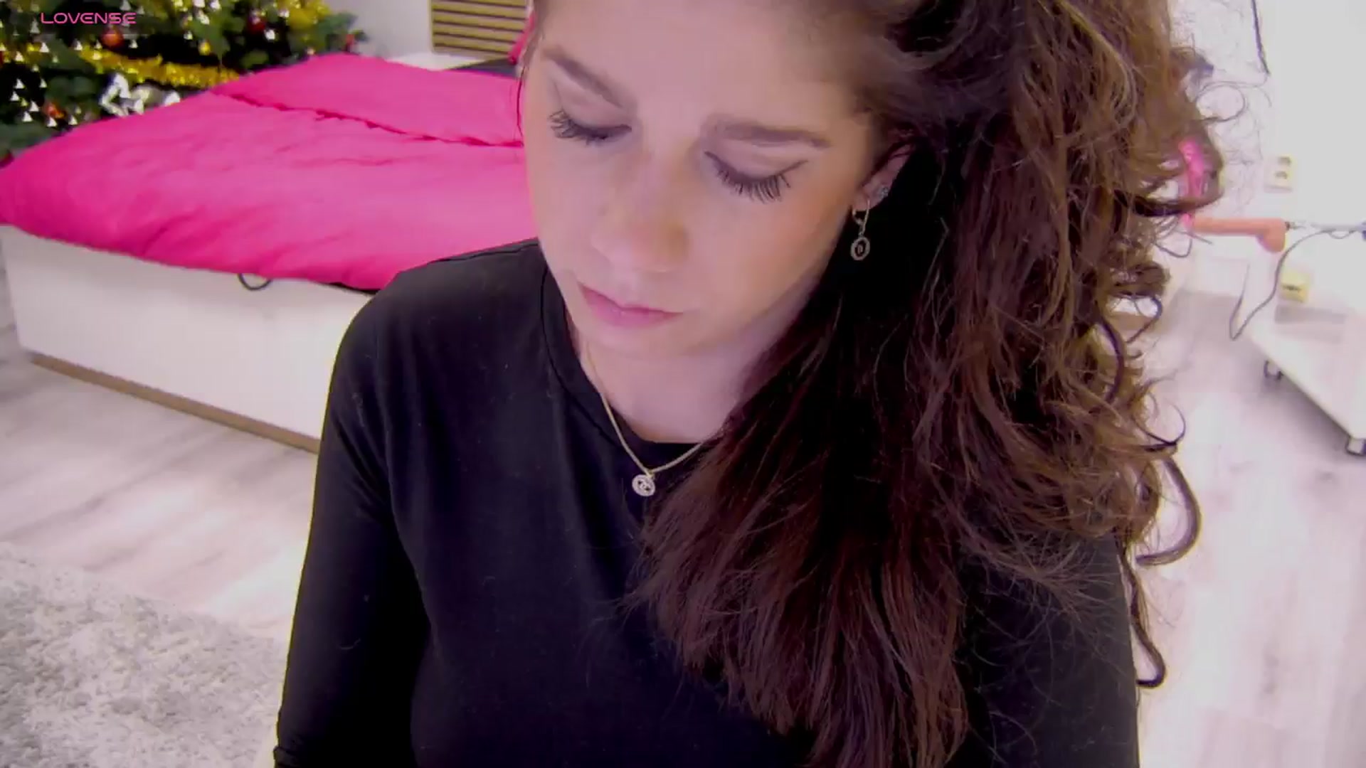 Gallery image thumbnail from Squirrel_MFC's myfreecams stream on, 01/09/2026, 23:50 image 3 of 20