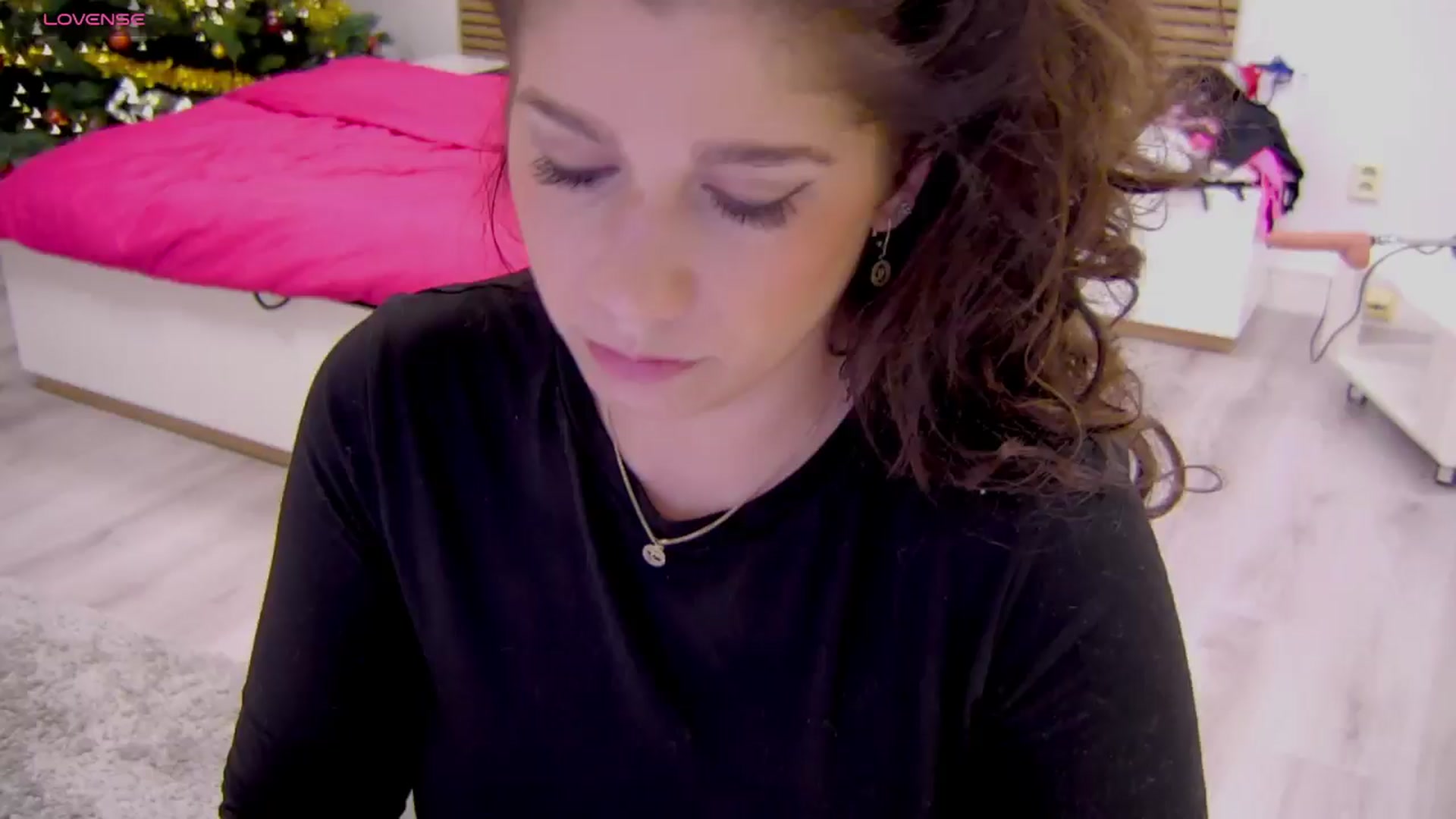 Gallery image thumbnail from Squirrel_MFC's myfreecams stream on, 01/09/2026, 23:50 image 11 of 20
